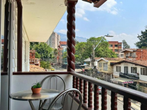 Apartamento cerca a Estadio con balcon y 5 habitaciones